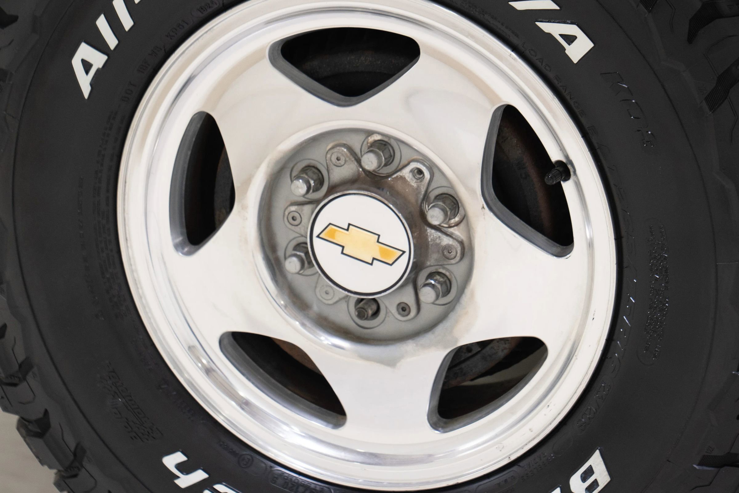 Used 2000 Chevrolet Tahoe Z71 w/ Comfort & Security Pkg AWD/4WD image 81