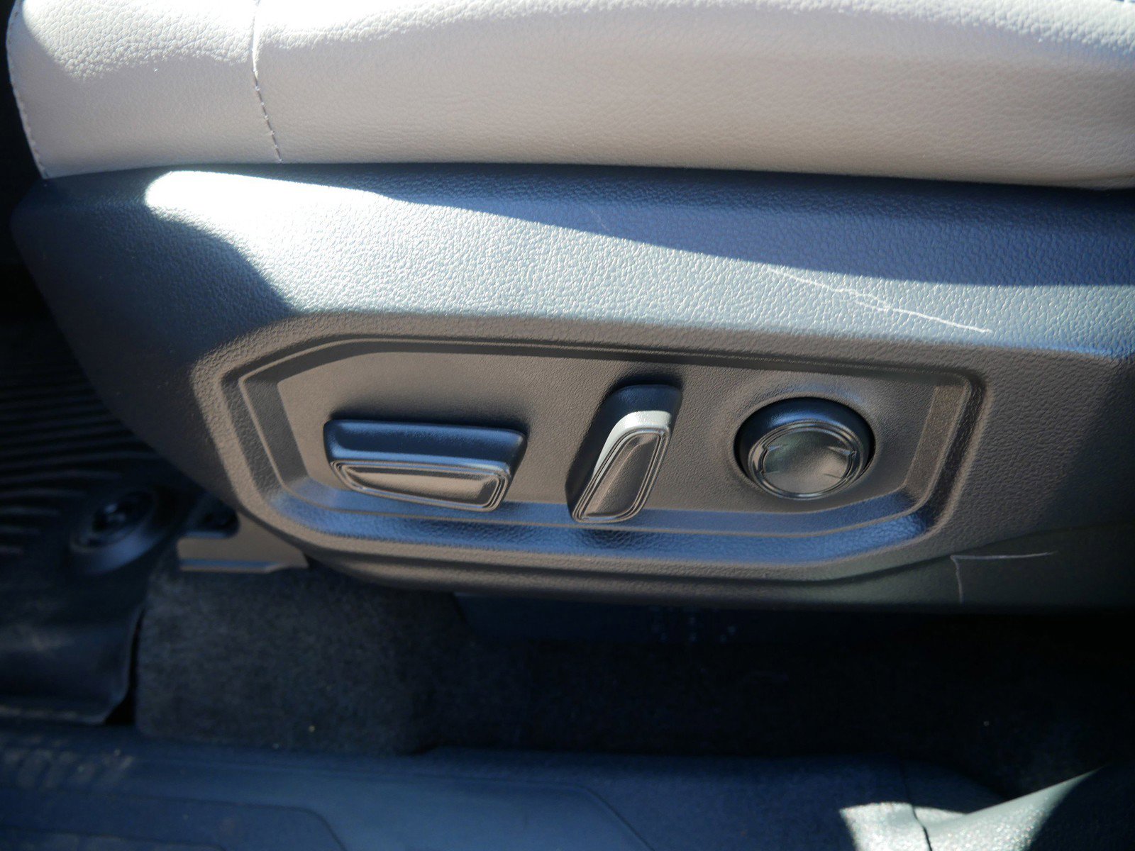 Used 2023 Toyota Tundra Limited AWD/4WD image 15