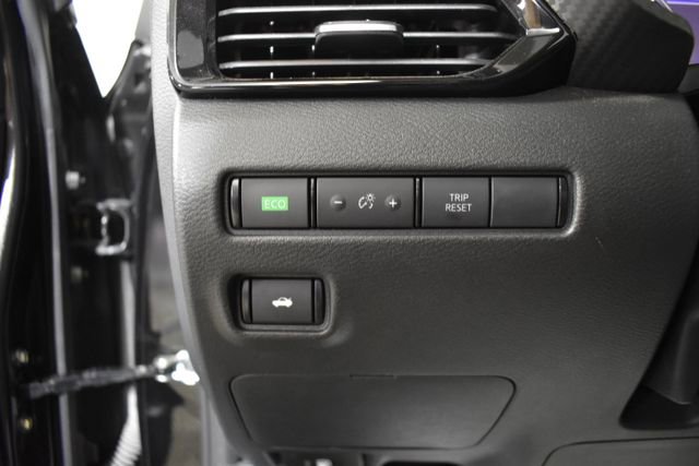 Certified 2024 Nissan Sentra SV w/ SV Premium Package FWD image 15