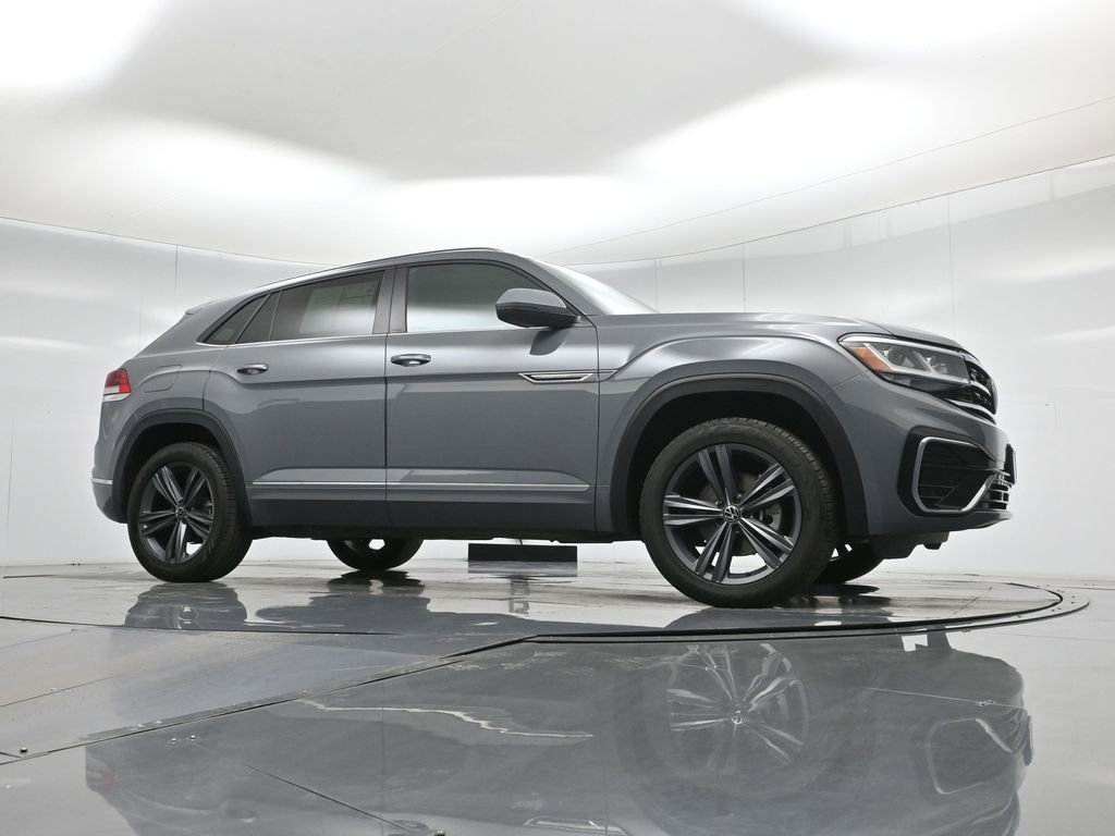 Used 2021 Volkswagen Atlas Cross Sport SE image 45