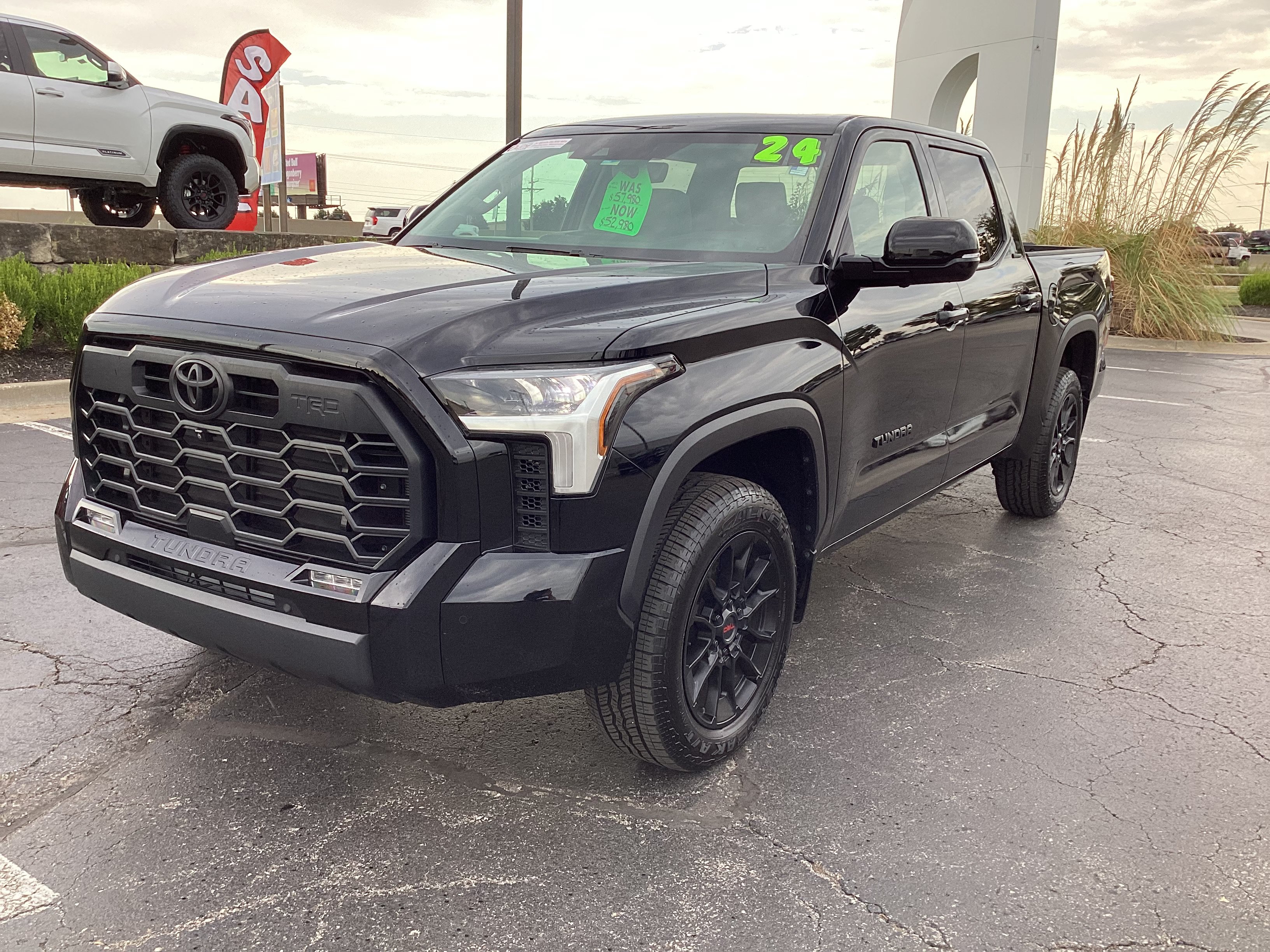 Used 2024 Toyota Tundra Limited w/ TRD Off-Road Package AWD/4WD image 34