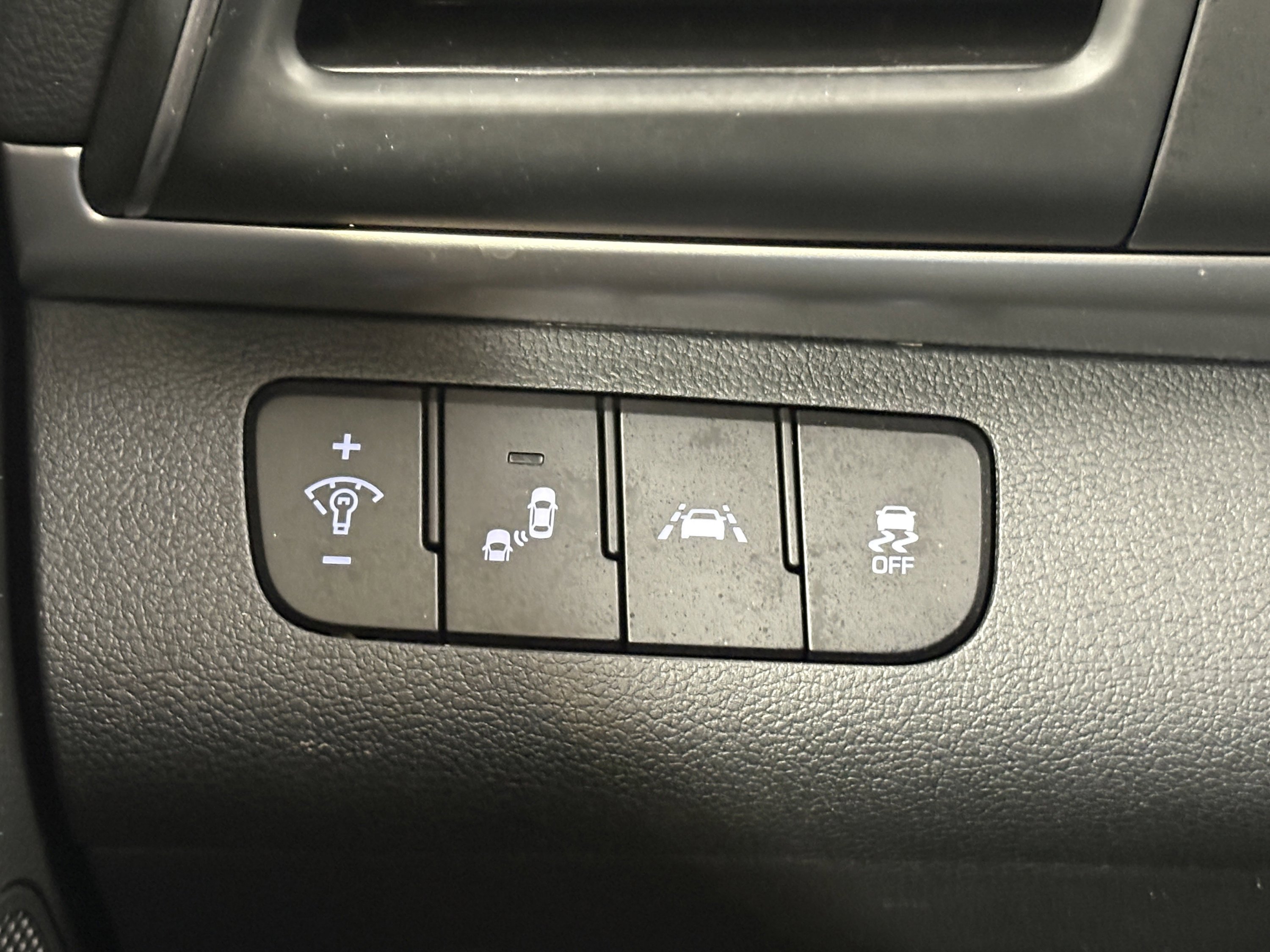 Used 2020 Hyundai Elantra SEL w/ Cargo Package (C1) image 16