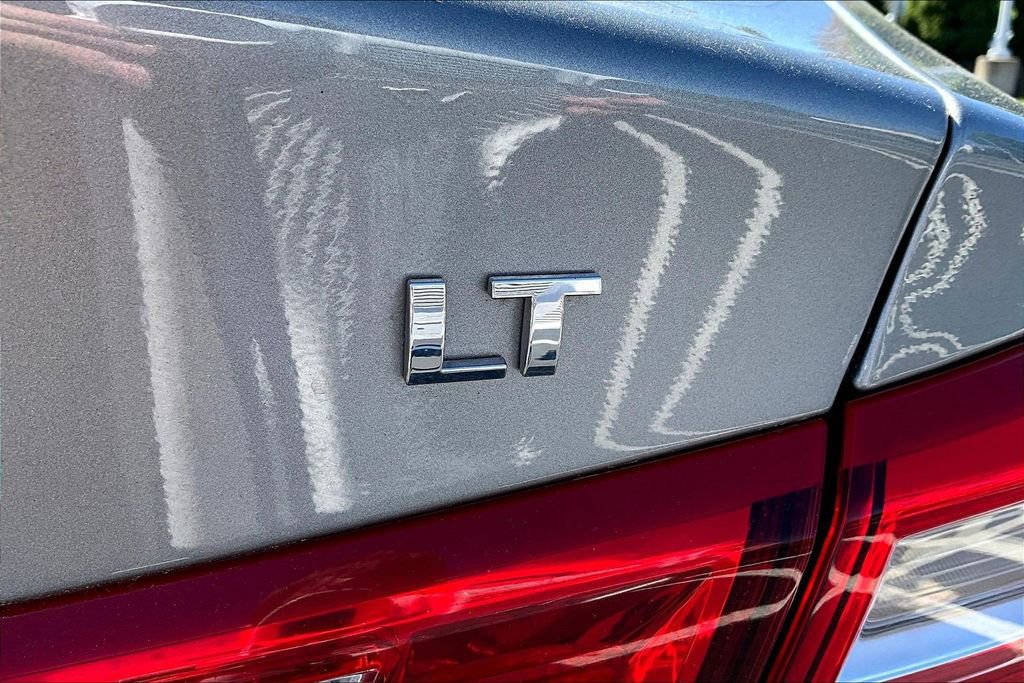 Used 2023 Chevrolet Malibu LT FWD image 21