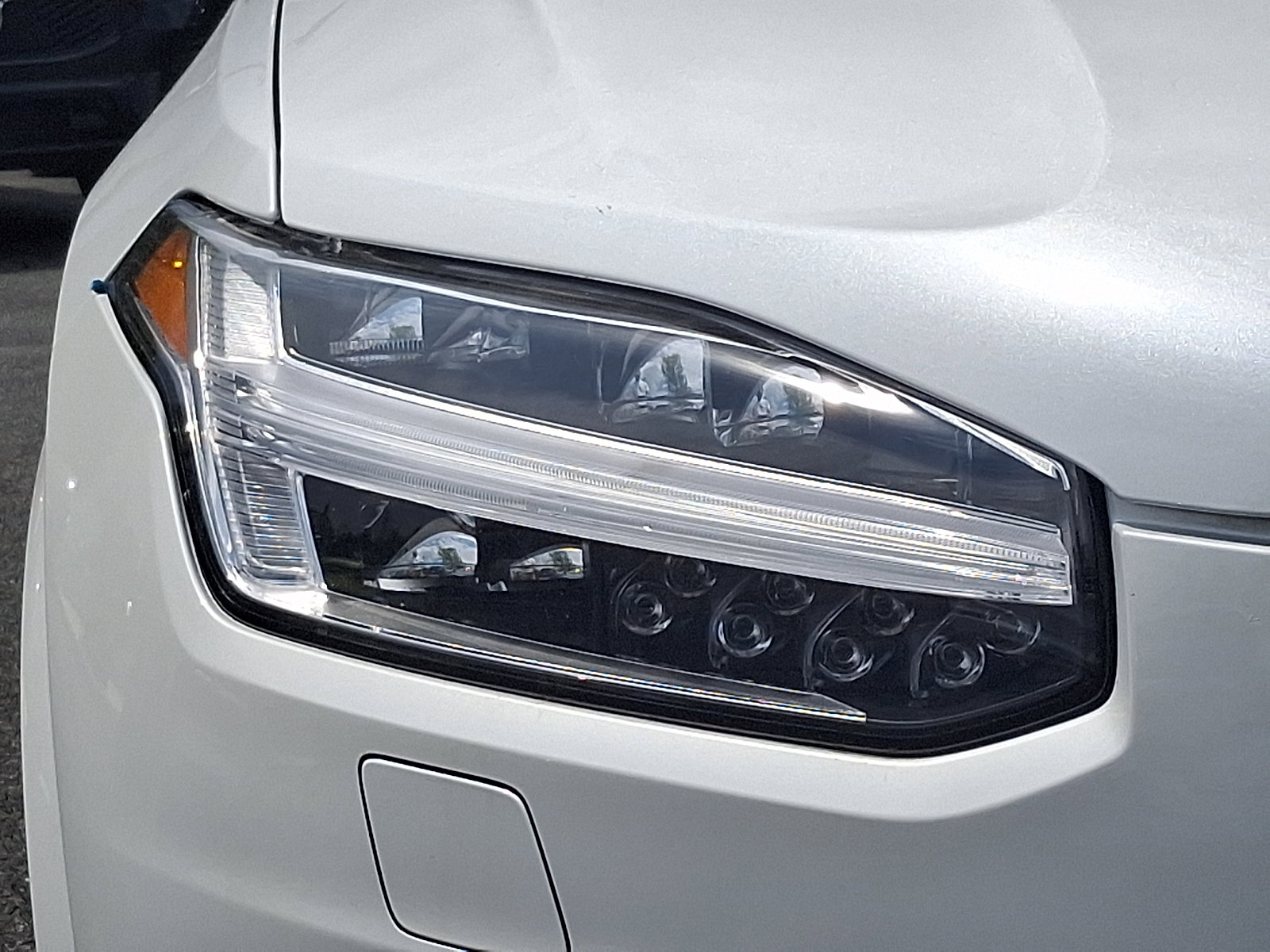 Used 2021 Volvo XC90 T5 Momentum w/ Climate Package AWD/4WD image 9