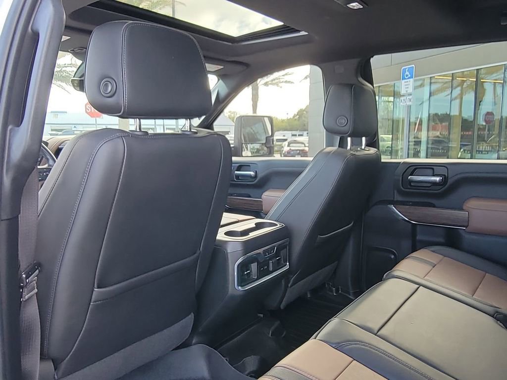 Used 2022 Chevrolet Silverado 3500 High Country AWD/4WD image 17