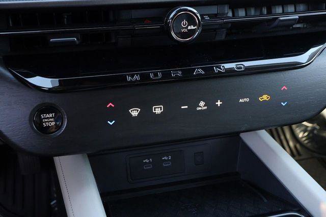 Used 2025 Nissan Murano SV image 17