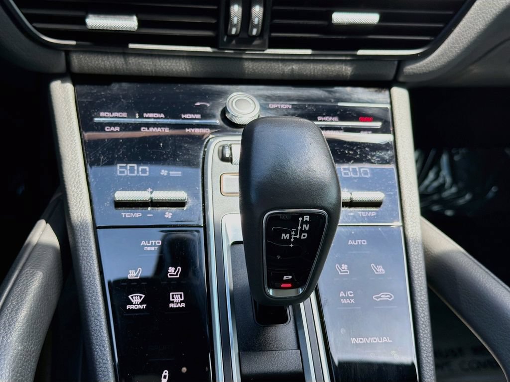 Used 2021 Porsche Cayenne E-Hybrid AWD/4WD image 34