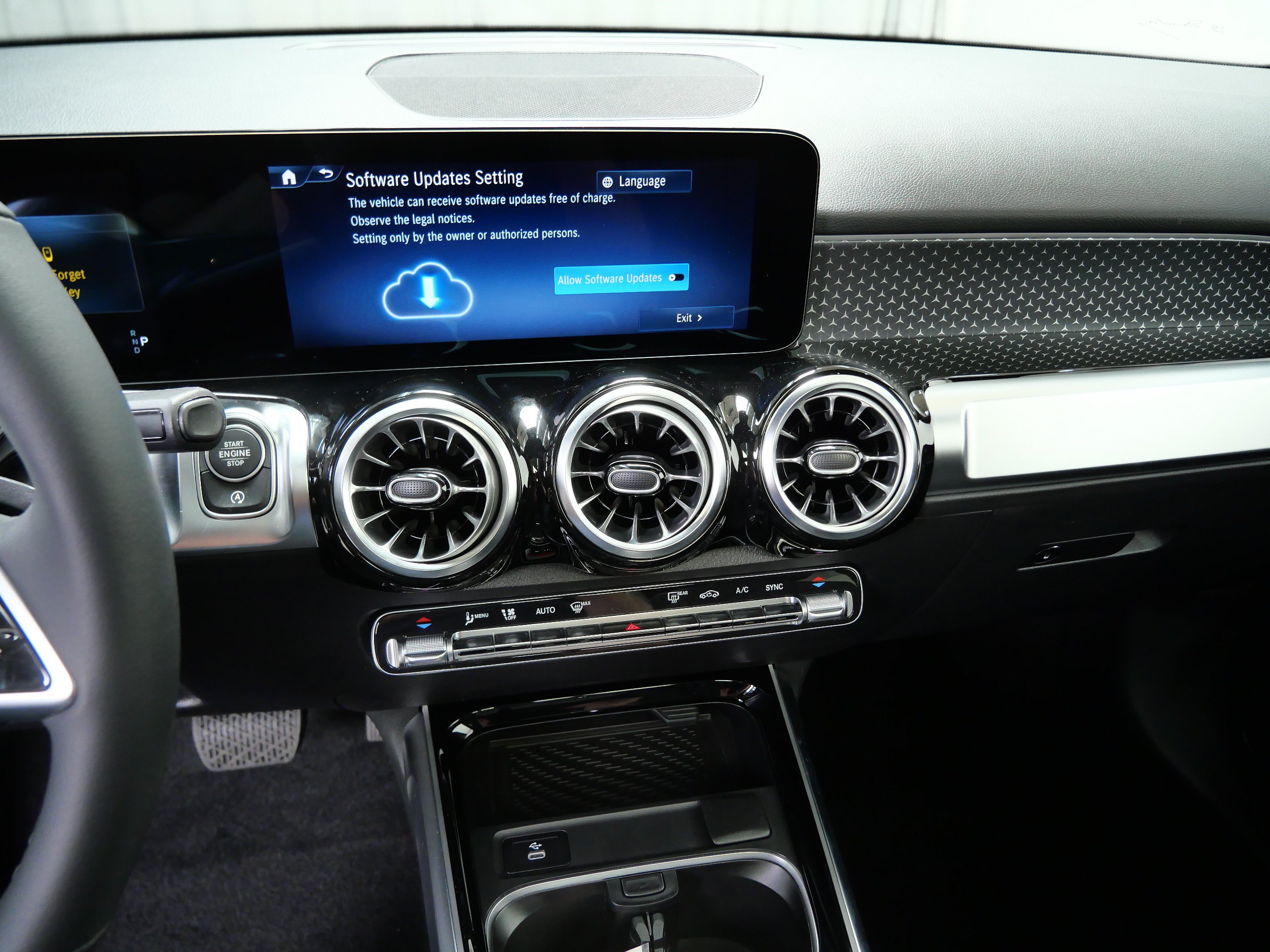 New 2026 Mercedes-Benz GLB 250 4MATIC image 10