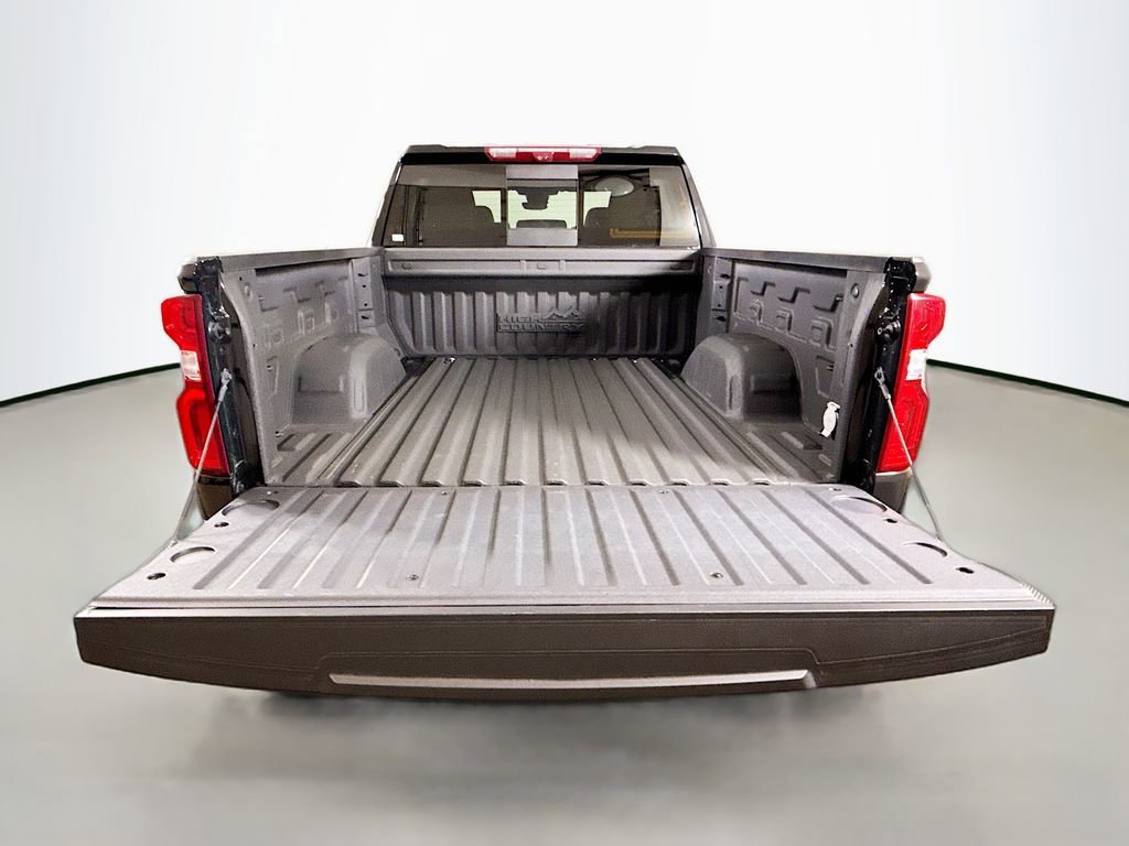 Used 2024 Chevrolet Silverado 1500 High Country w/ Technology Package AWD/4WD image 26