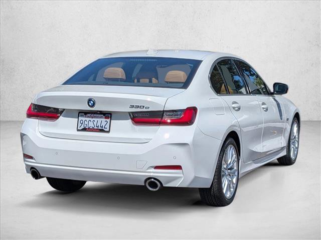 Certified 2023 BMW 330e RWD image 5