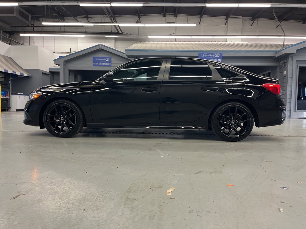 Used 2023 Honda Civic Sport image 4