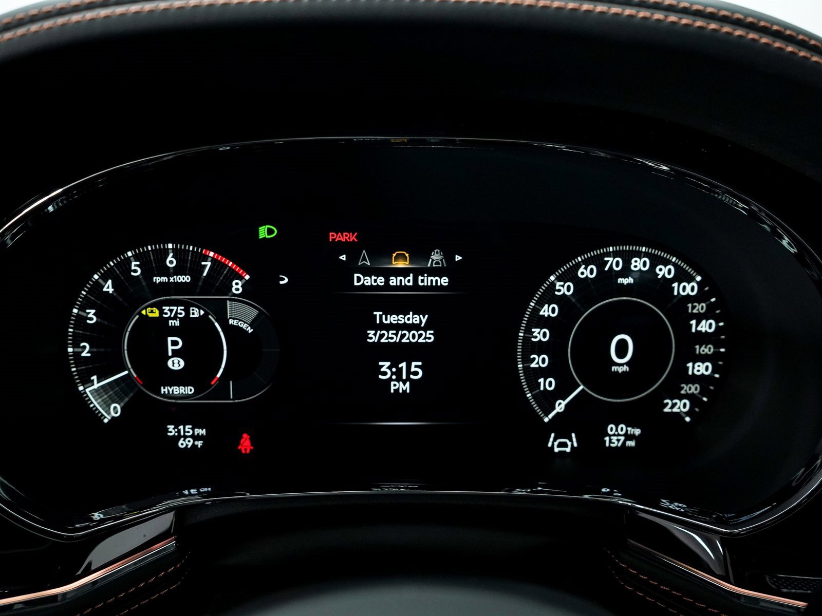 New 2025 Bentley Flying Spur Plug-In Hybrid image 38