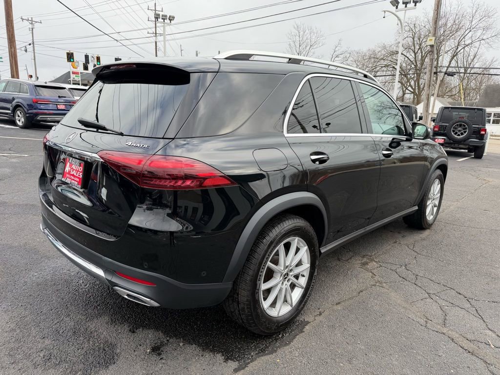 Used 2024 Mercedes-Benz GLE 450e 4MATIC image 3