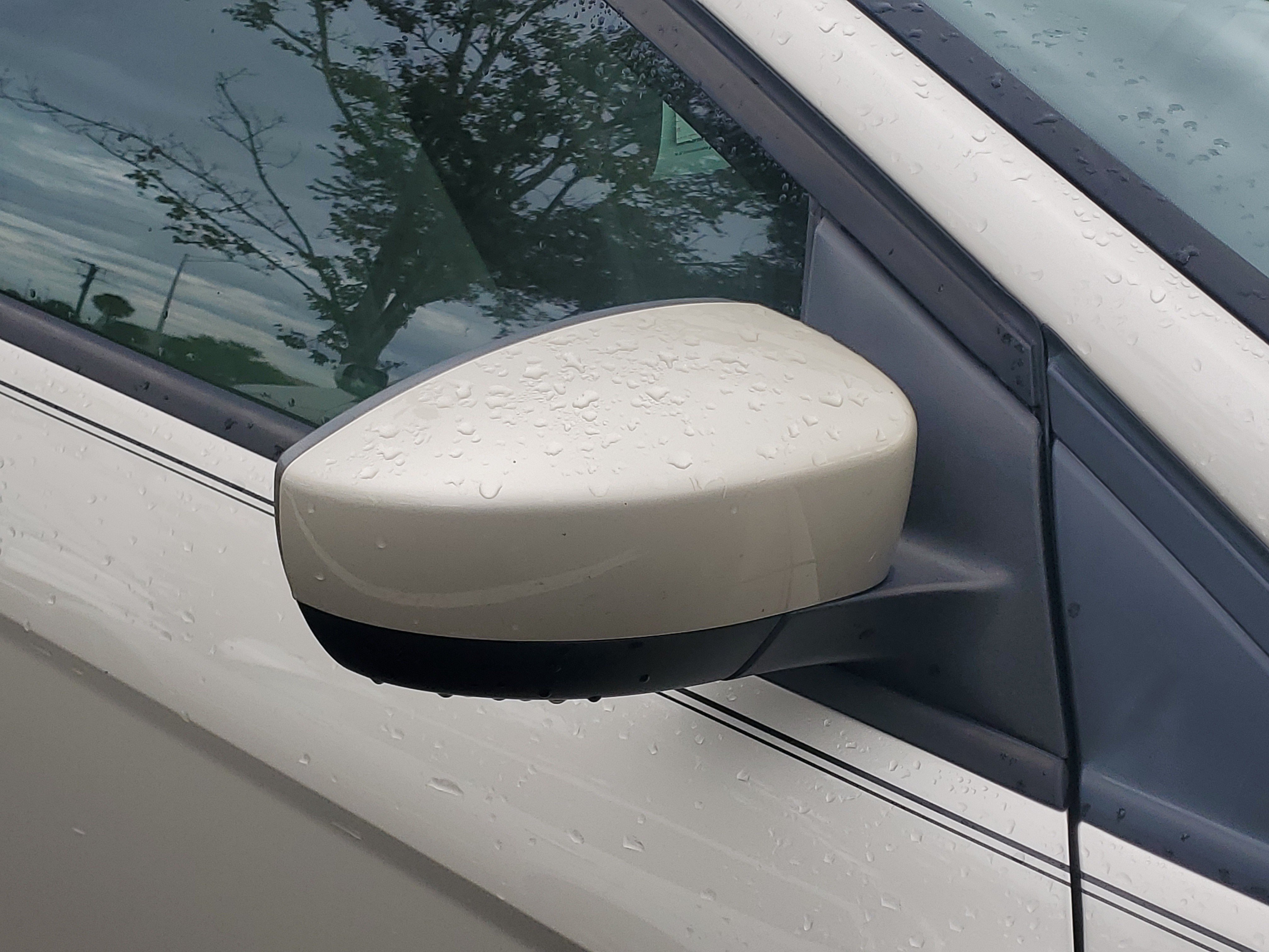 Used 2018 Ford Focus SE FWD image 3