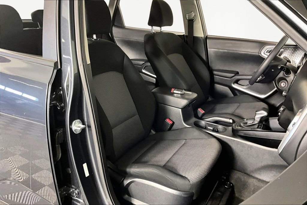 Used 2023 Kia Soul LX w/ LX Technology Package image 29