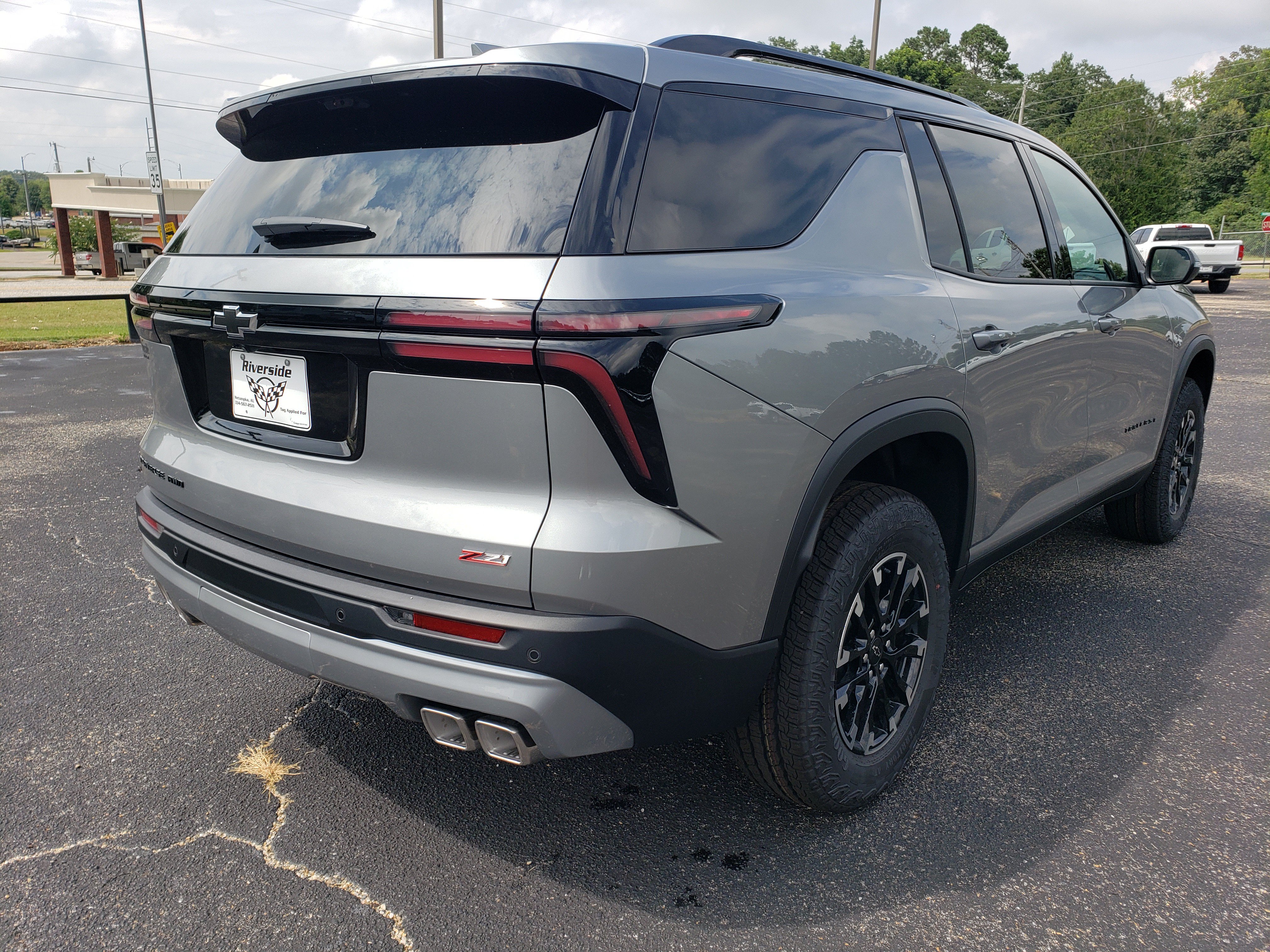 New 2026 Chevrolet Traverse Z71 w/ Driver Confidence Package AWD/4WD image 3