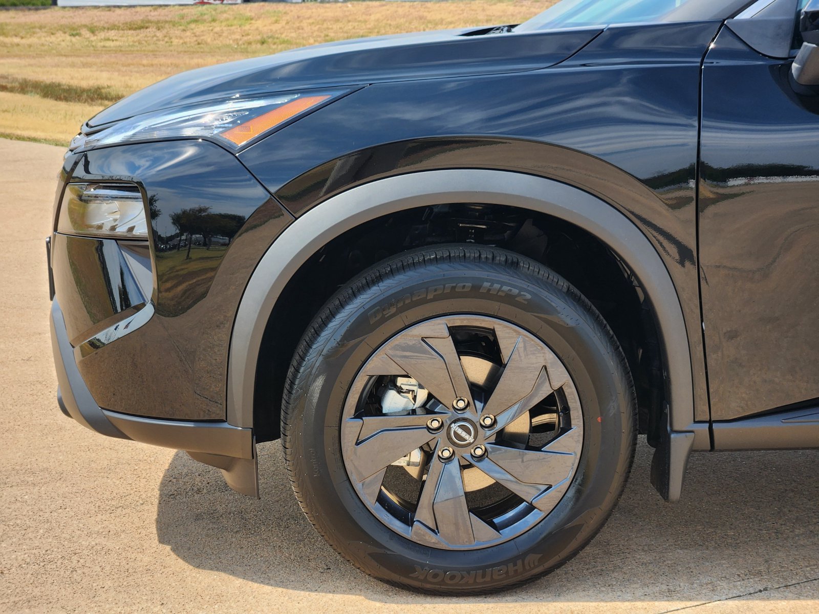 New 2026 Nissan Rogue SV AWD/4WD image 10