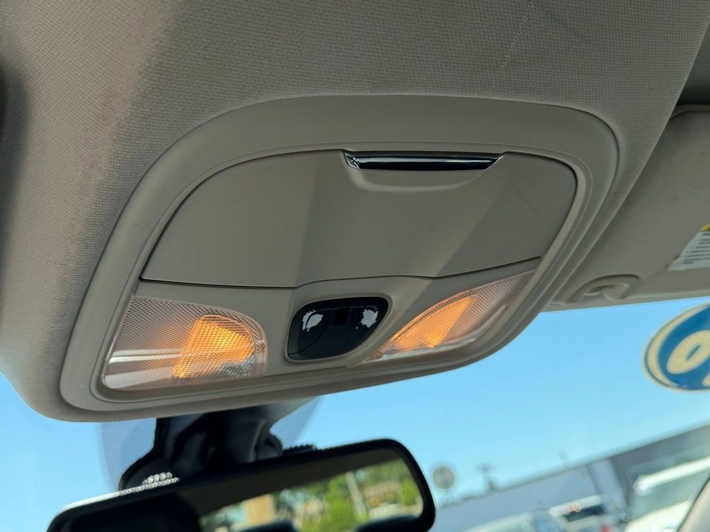 Used 2016 Chrysler 200 Limited FWD image 26