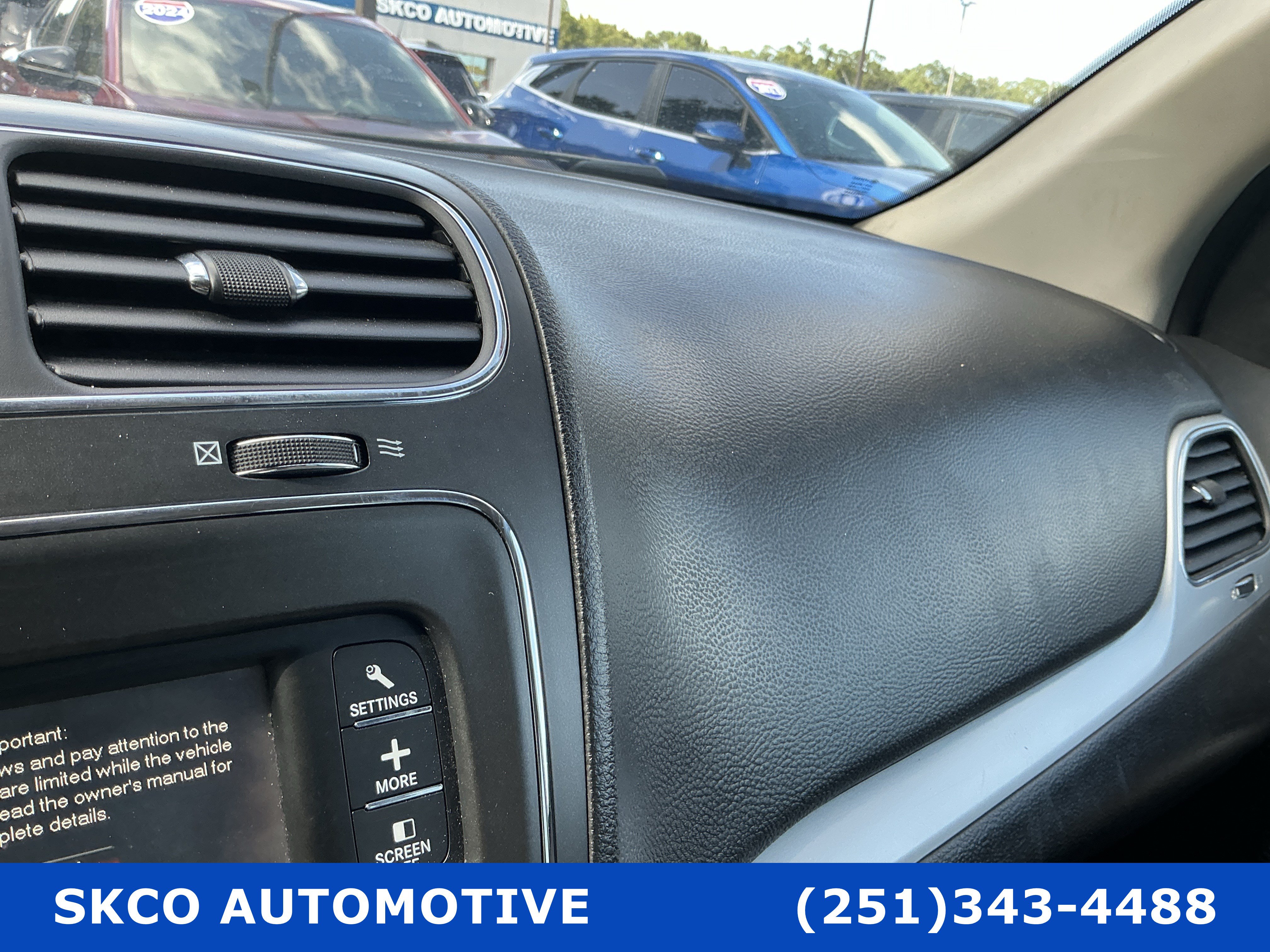 Used 2018 Dodge Journey SE FWD image 17