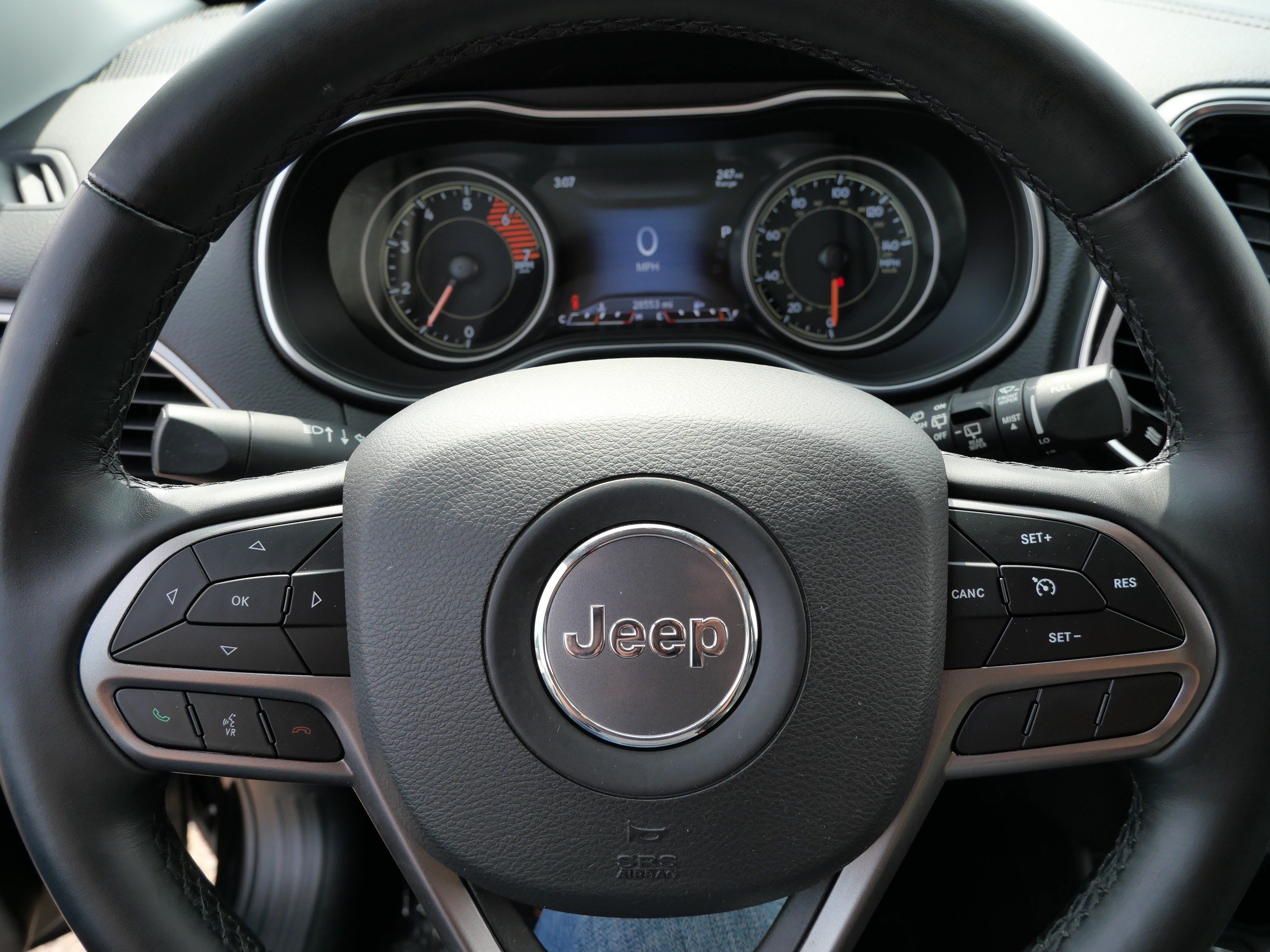 Used 2020 Jeep Cherokee Limited AWD/4WD image 25