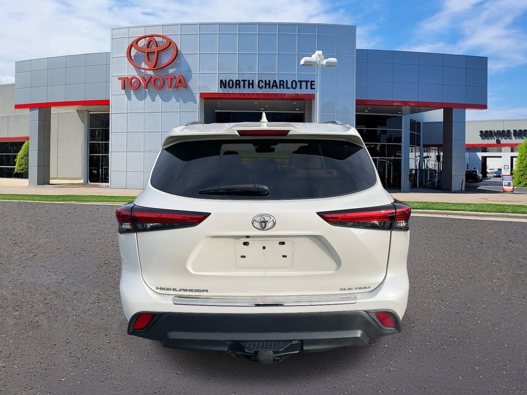 Used 2021 Toyota Highlander XLE image 8