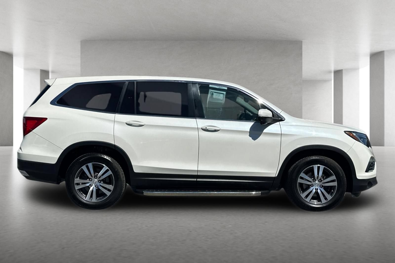 Used 2017 Honda Pilot EX-L image 3