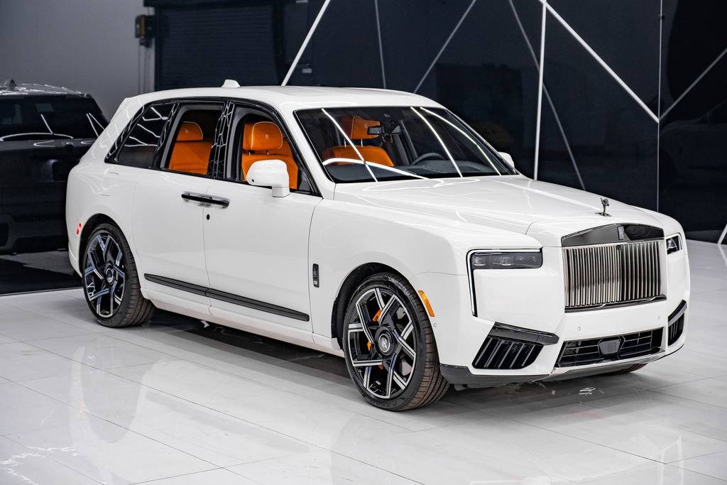 Used 2025 Rolls-Royce Cullinan Black Badge AWD/4WD image 7