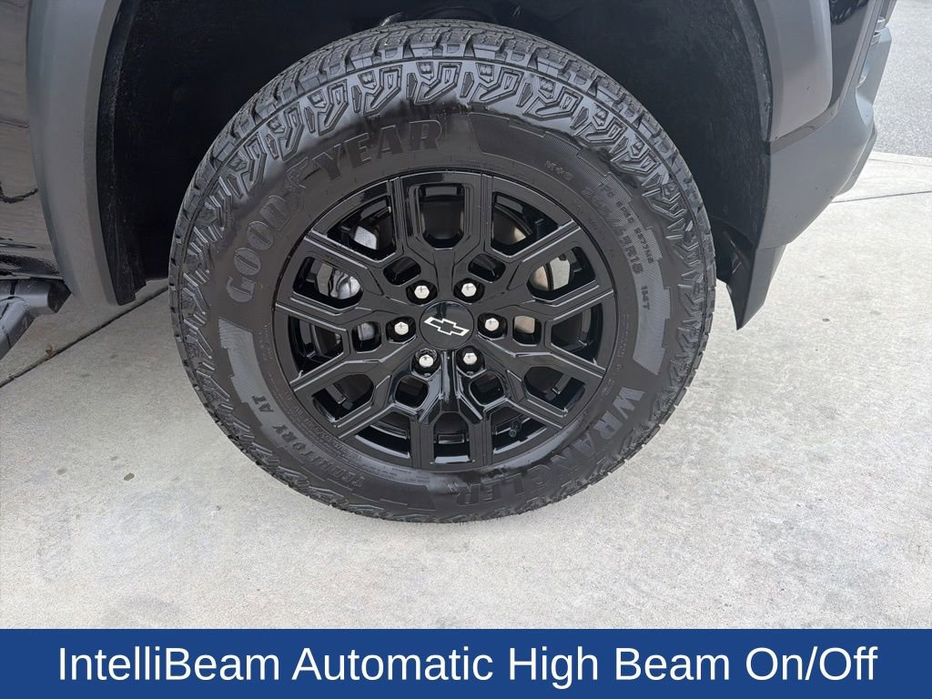 Used 2025 Chevrolet Colorado Trail Boss image 10
