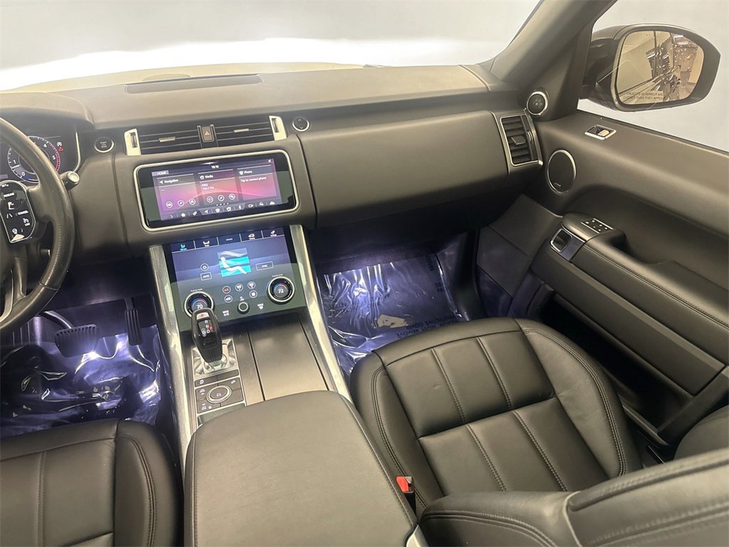 Used 2020 Land Rover Range Rover Sport SE image 23