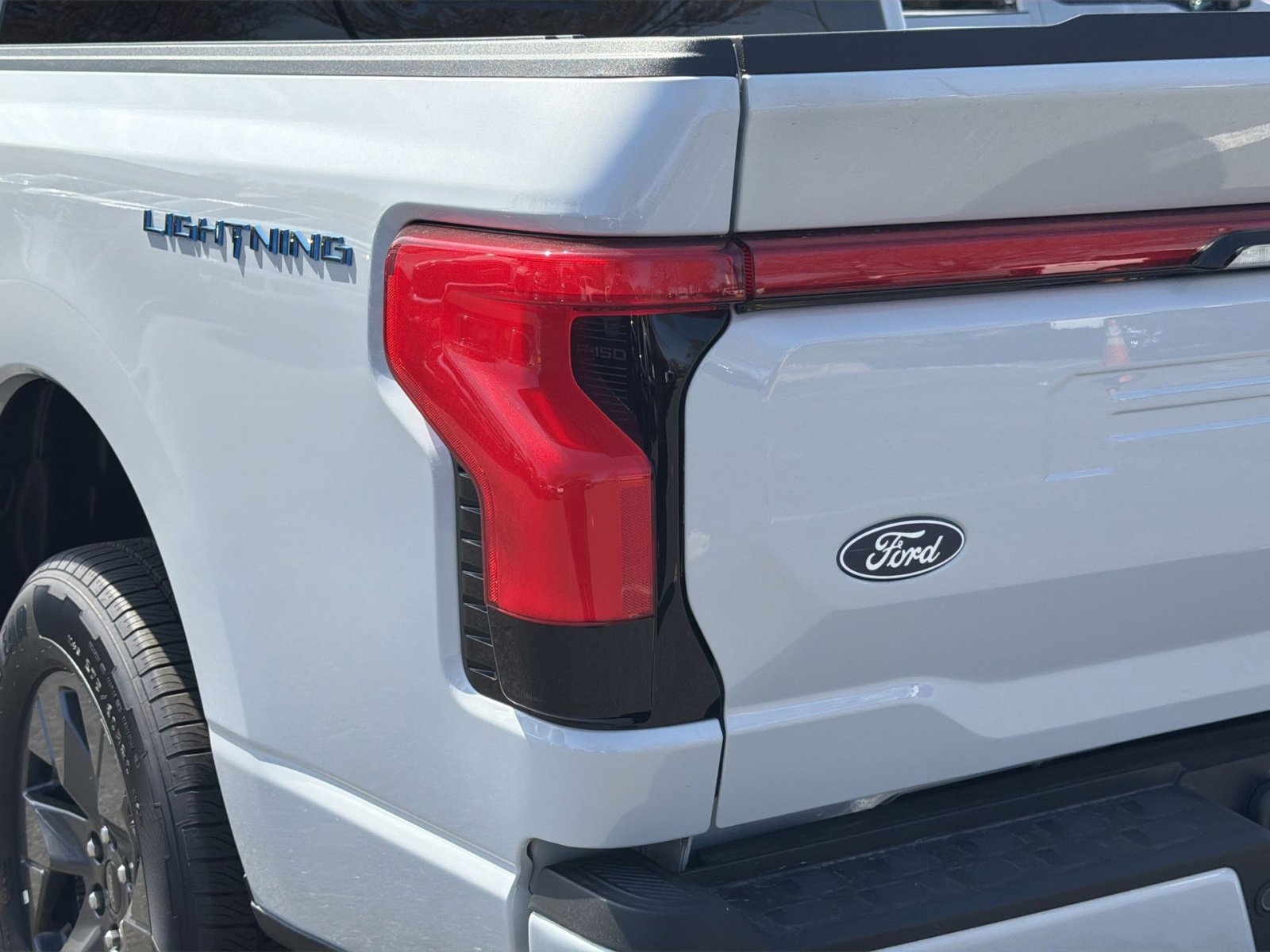 New 2025 Ford F150 Lightning Lariat image 18