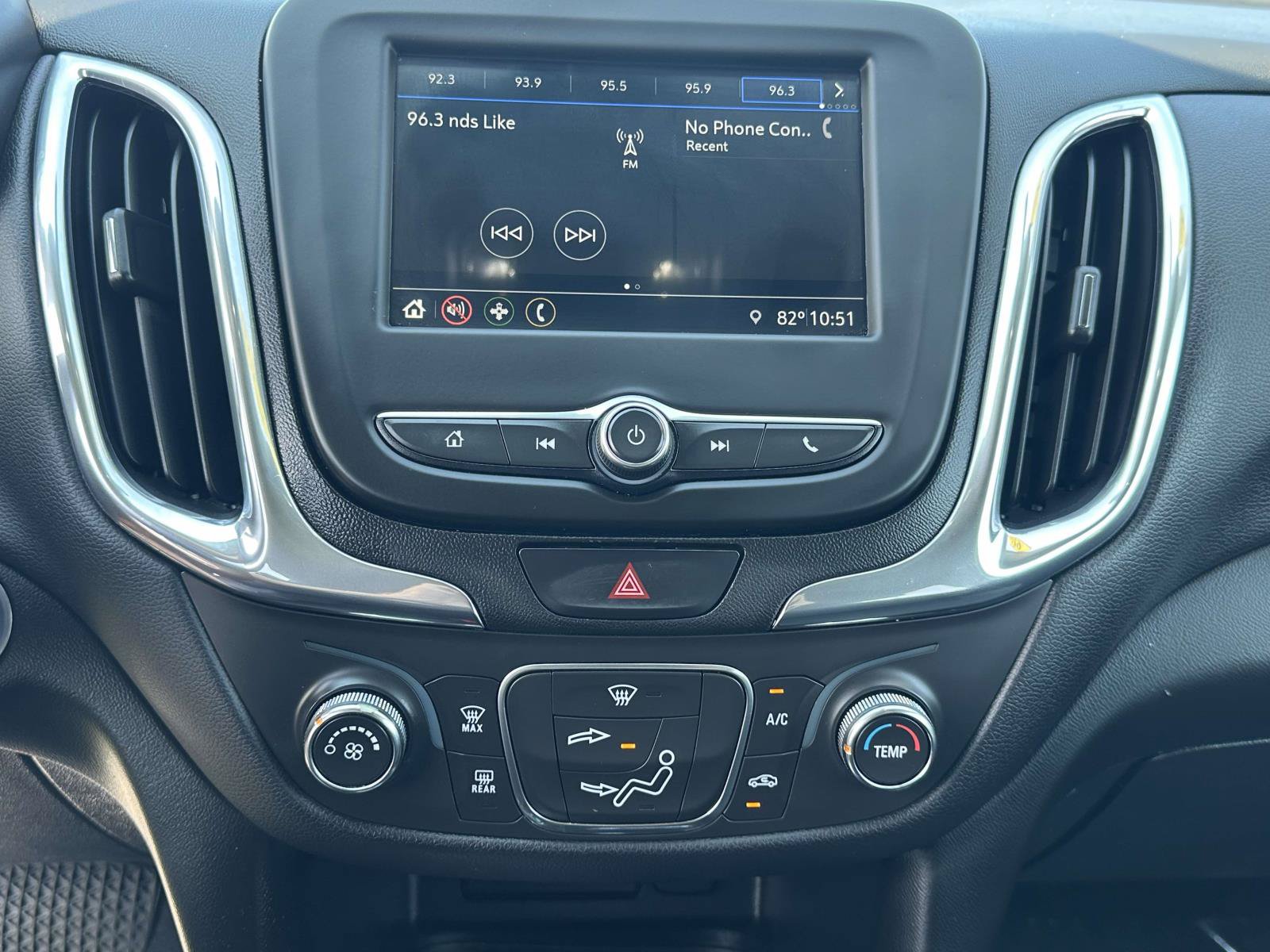 Used 2019 Chevrolet Equinox LT FWD image 8