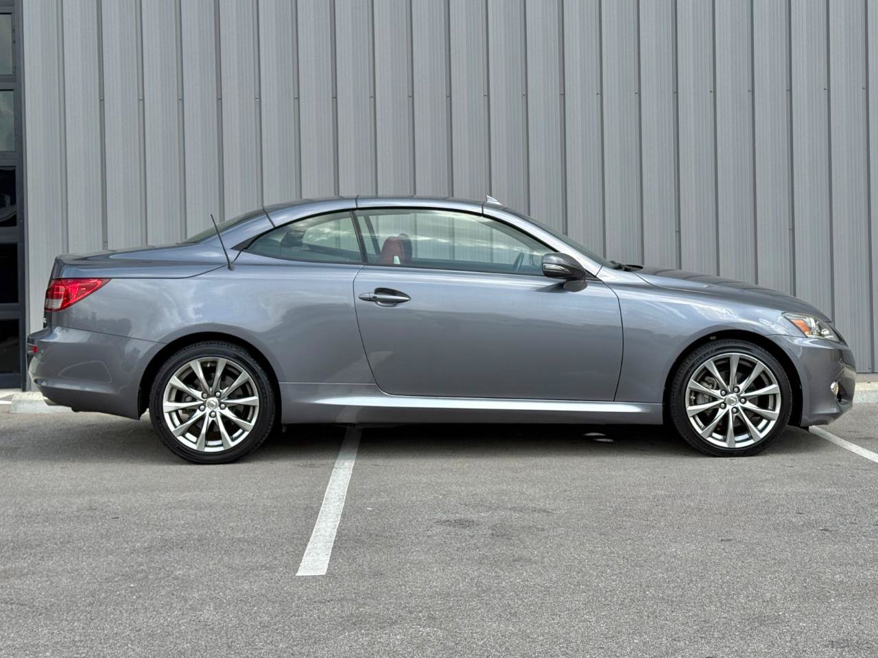 Used 2015 Lexus IS 250C w/ Luxury Package RWD image 4