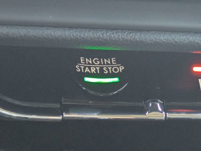 Used 2024 Lincoln Corsair Grand Touring w/ Equipment Group 301A image 31