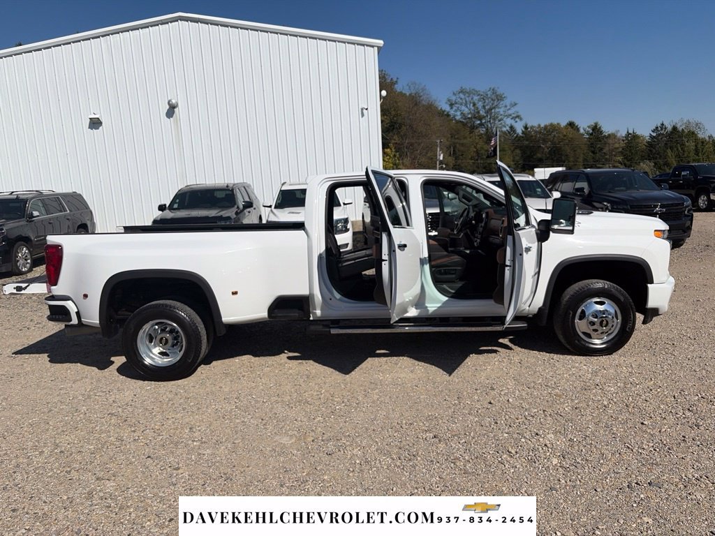 Used 2022 Chevrolet Silverado 3500 High Country AWD/4WD image 33