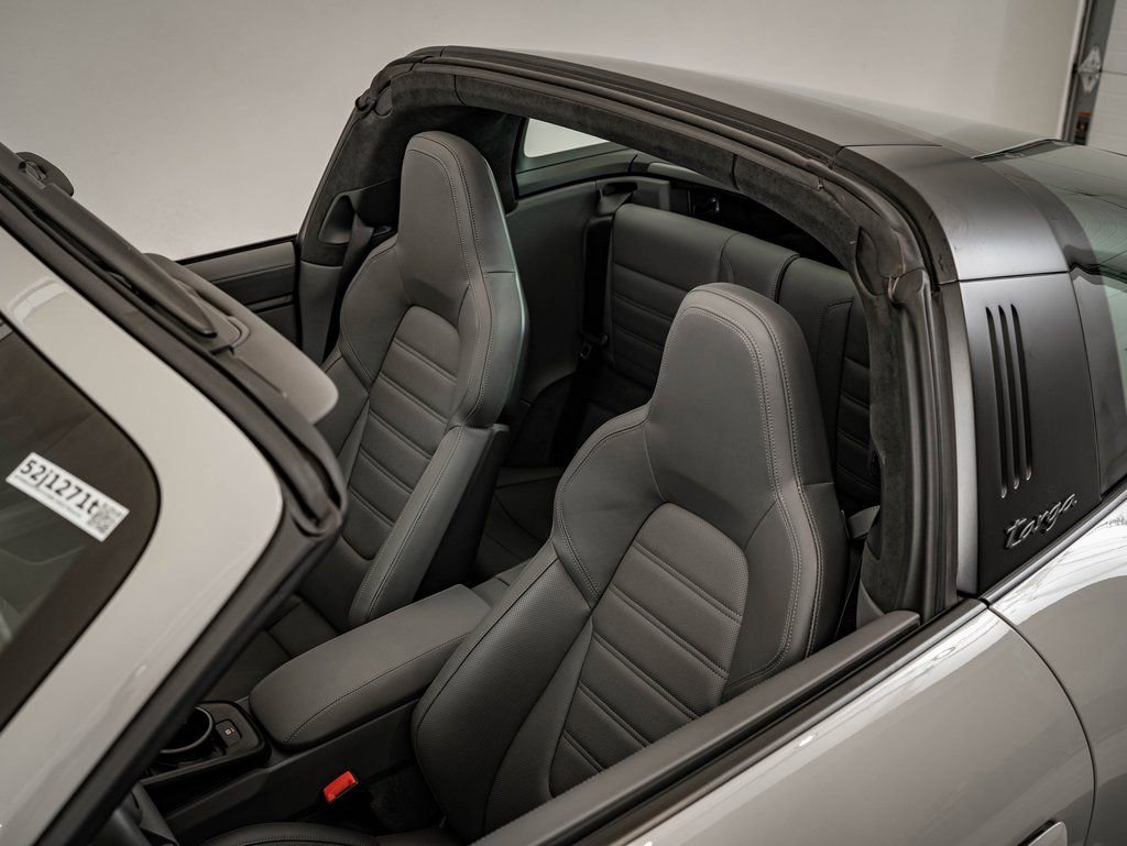 Certified 2022 Porsche 911 Targa 4 GTS image 19