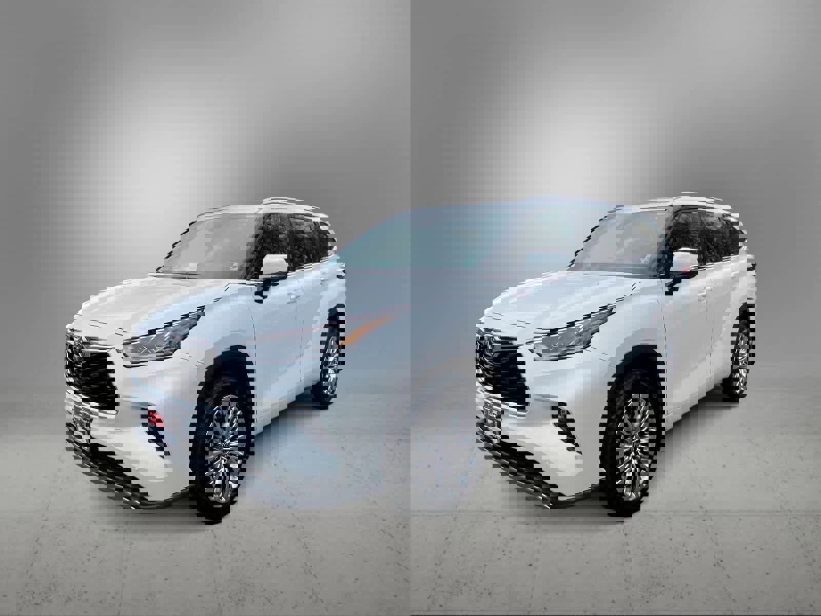 Certified 2025 Toyota Highlander Platinum image 1