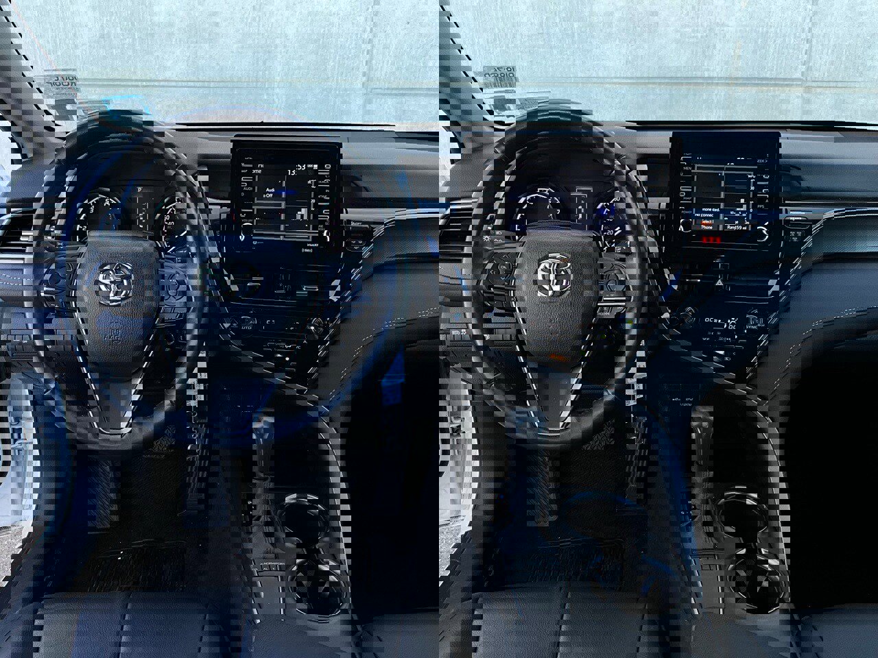 Used 2024 Toyota Camry SE image 12