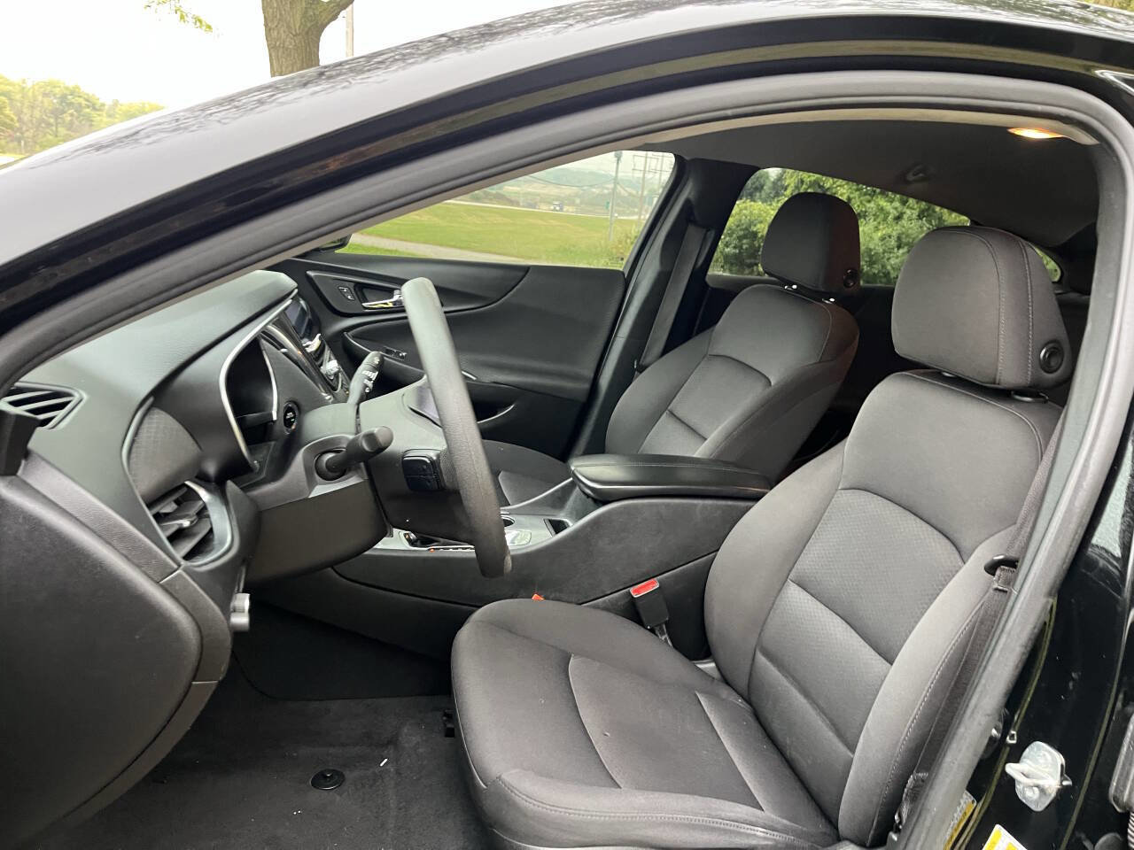Used 2020 Chevrolet Malibu LT image 22