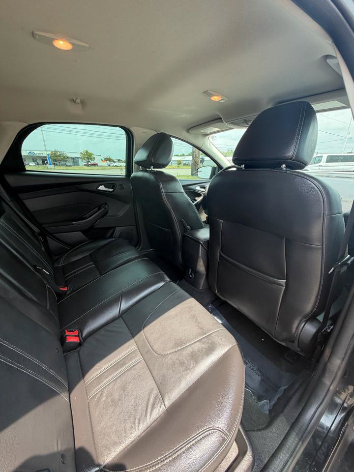Used 2014 Ford Focus Titanium FWD image 43