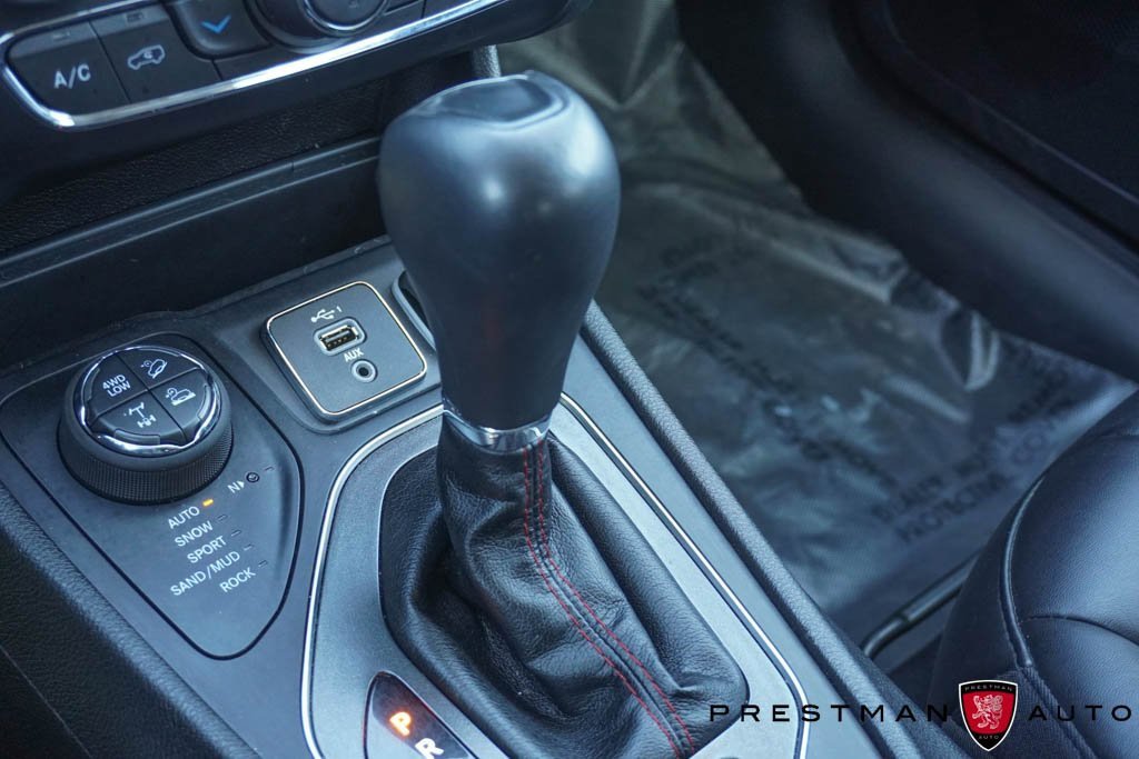 Used 2019 Jeep Cherokee Trailhawk w/ Cold Weather Group image 35