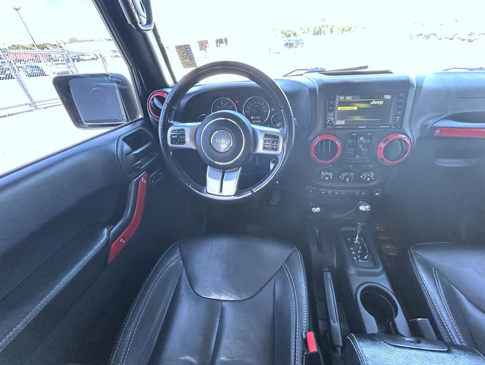Used 2015 Jeep Wrangler Unlimited Rubicon AWD/4WD image 13