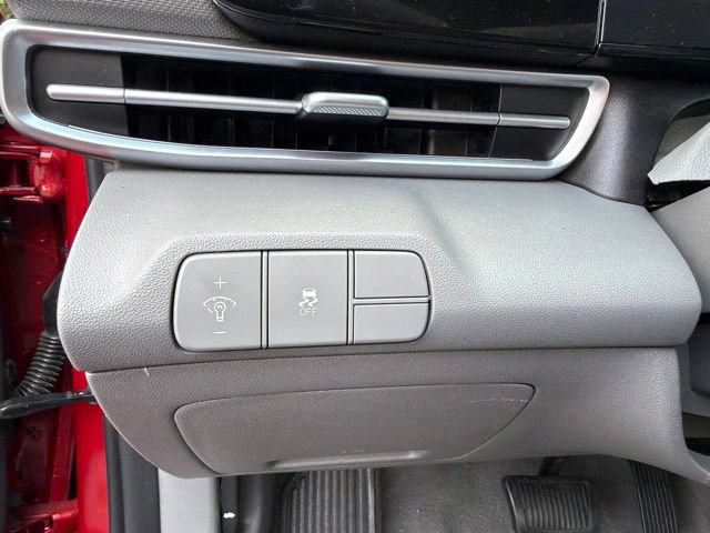Used 2024 Hyundai Elantra SEL FWD image 21