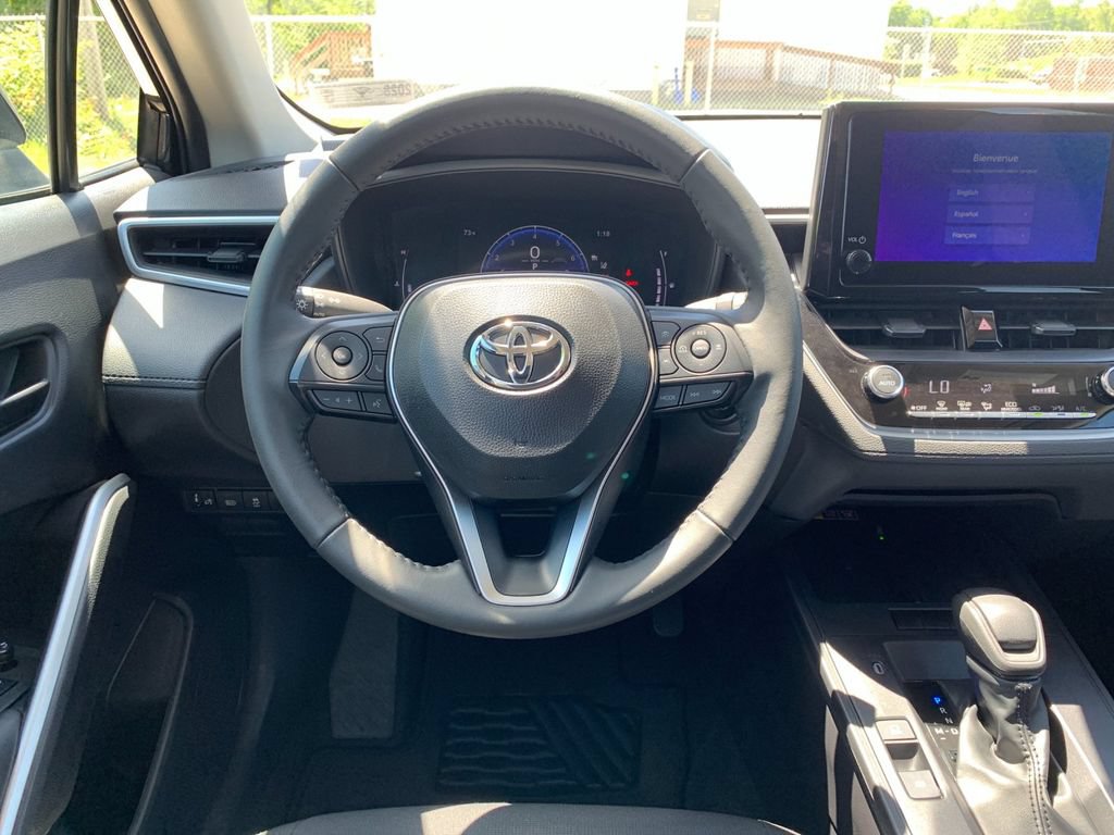 Used 2026 Toyota Corolla Cross LE FWD image 17