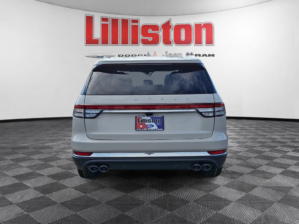 Used 2020 Lincoln Aviator Reserve w/ Elements Package Plus AWD/4WD image 5