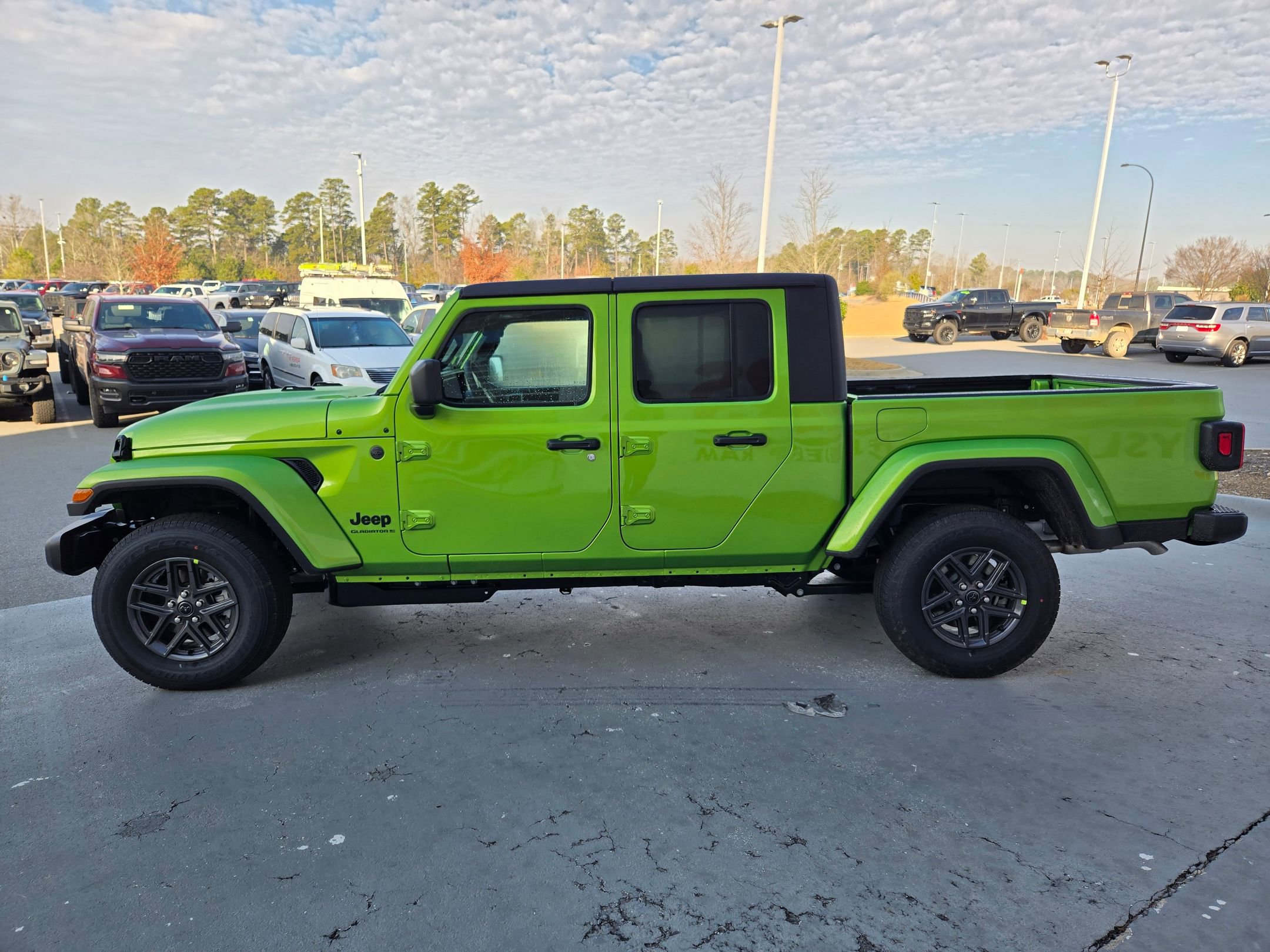 New 2026 Jeep Gladiator Sport image 4