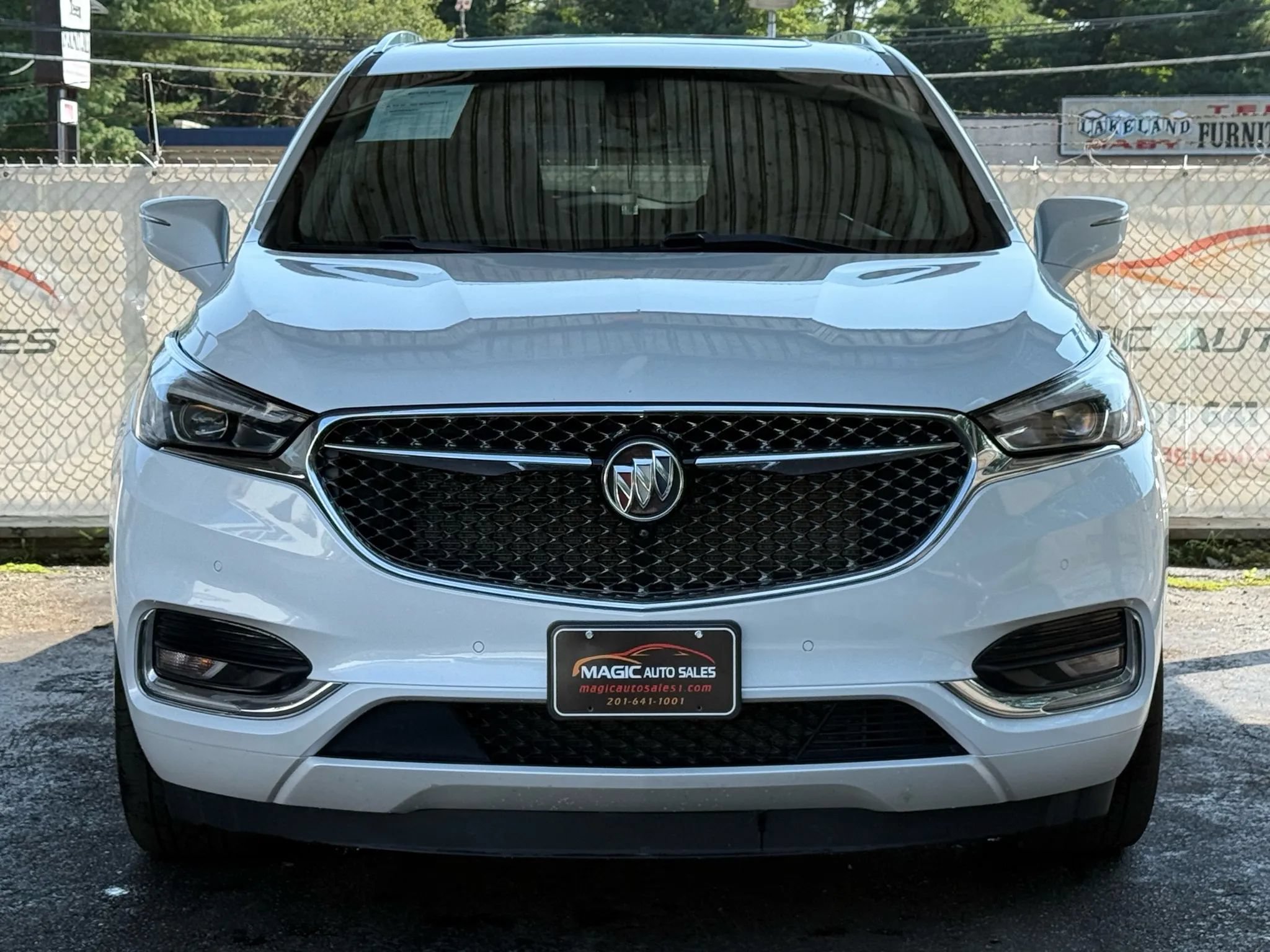 Used 2021 Buick Enclave Avenir w/ Avenir Technology Package AWD/4WD image 55