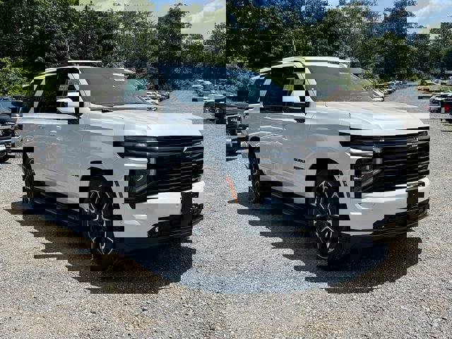 New 2025 Chevrolet Suburban RST w/ Advanced Technology Package