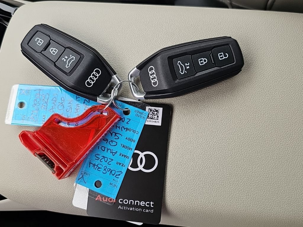 Certified 2025 Audi Q6 e-tron Premium Plus w/ Premium Plus AWD/4WD image 5