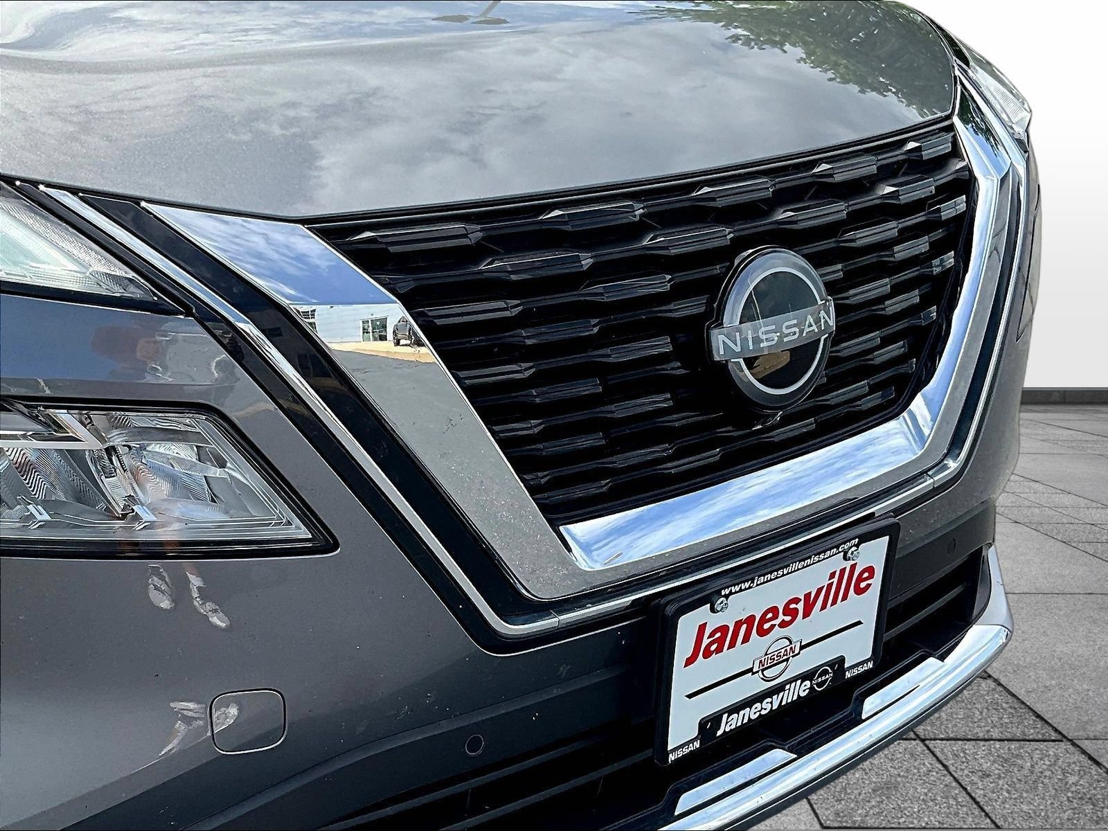 Certified 2023 Nissan Rogue Platinum w/ Platinum Premium Package AWD/4WD image 35
