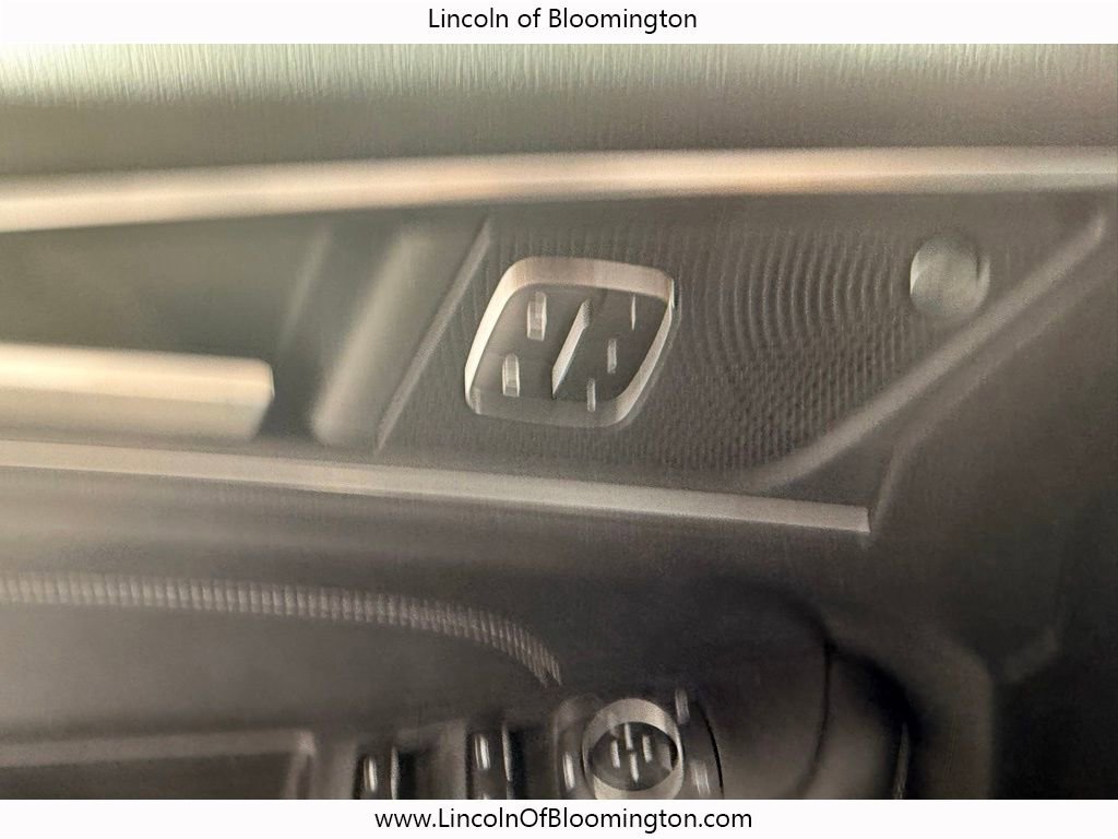 Used 2022 Ford Edge Titanium image 30